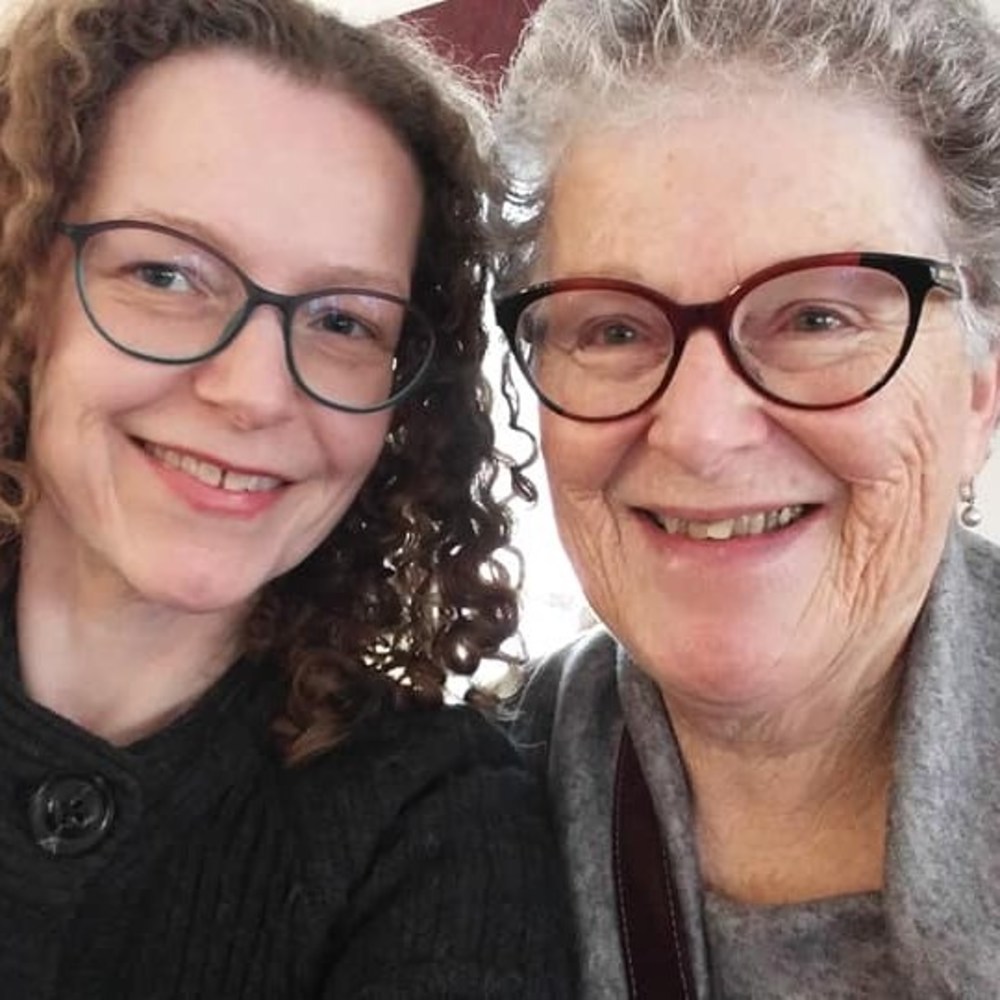 Meet your Posher, Liz